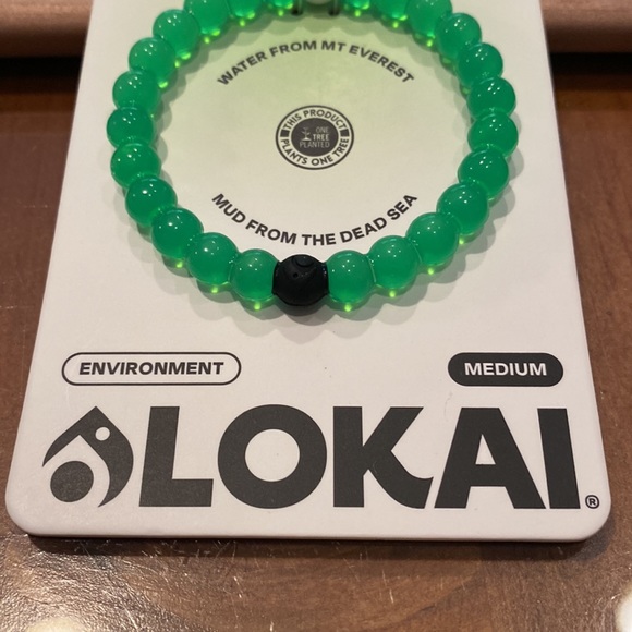 Beautiful brand new lokai bracelet size medium gorgeous green color - Picture 4 of 5